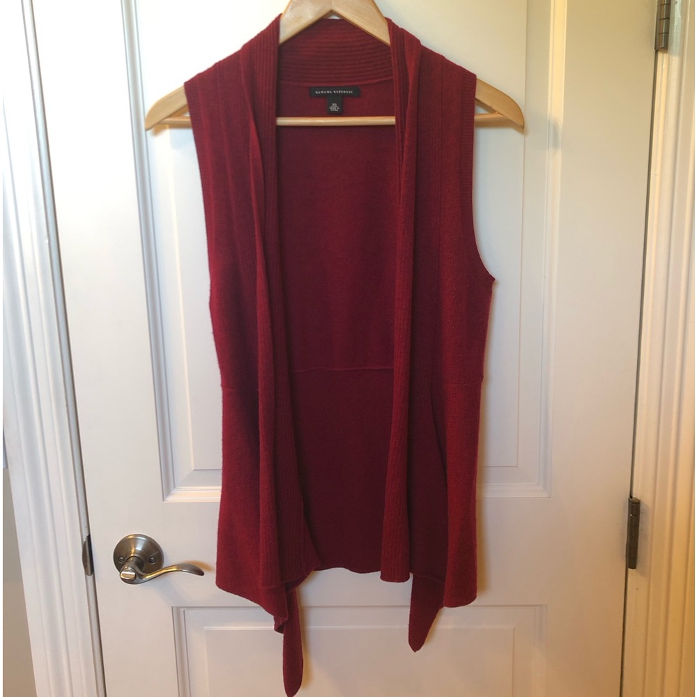 BANANA REPUBLIC Tunic Sweater Vest • Cranberry Red • XS
